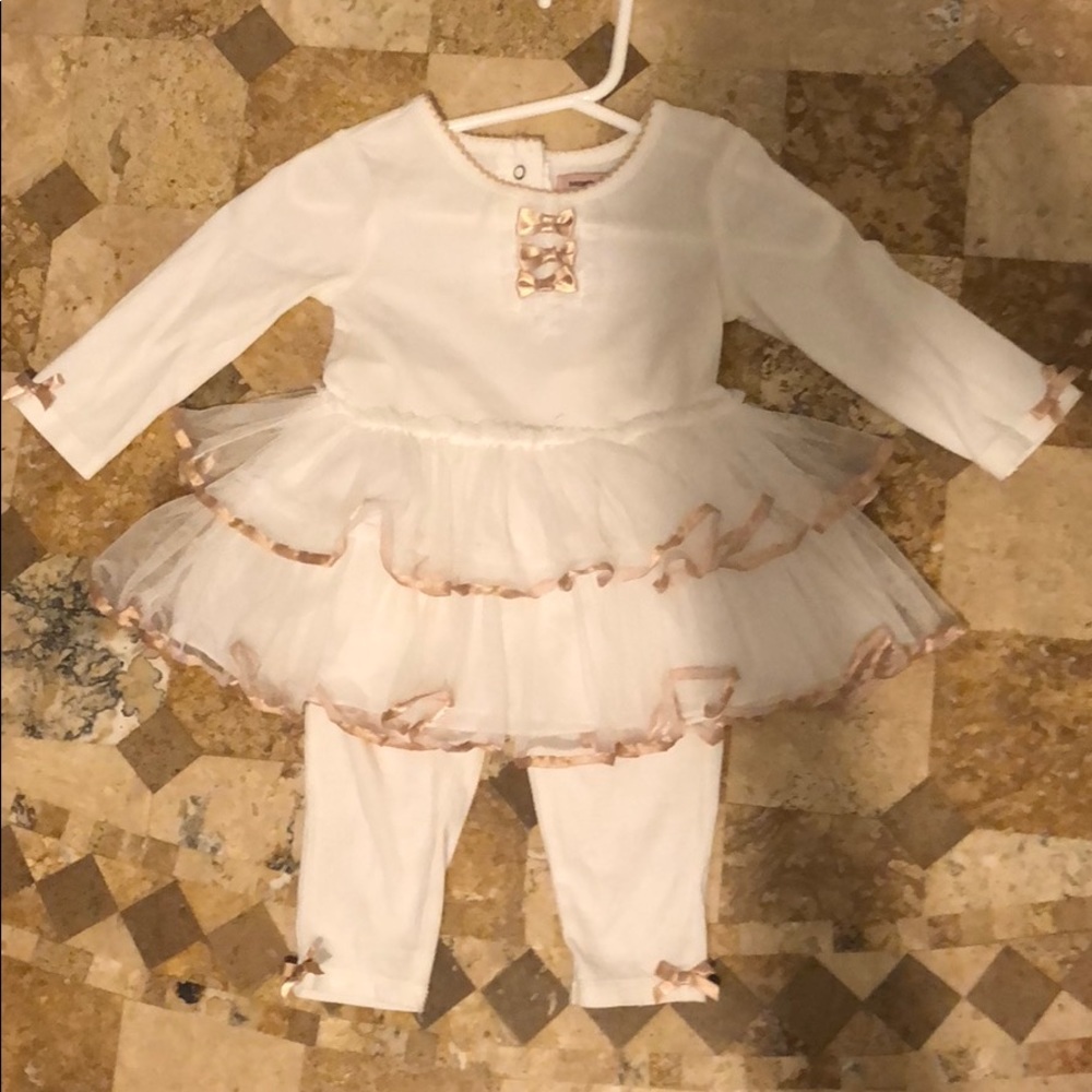 2 piece Long sleeved tutu outfit.